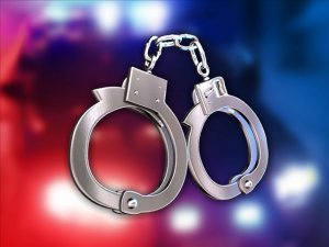 தூத்துக்குடியில் வாலிபருக்கு கத்திக்குத்து: 2பேர் கைது!