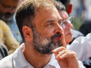 ராகுல் காந்தி பேசுவதற்கு அனுமதி மறுக்கப்பட்டதற்கு கண்டனம்: எதிர்க்கட்சிகள் தொடர் அமளி!