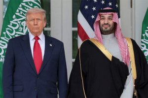 ஹார்முஸ் ஜலசந்தி முடக்கம்: அமெரிக்கா பின்வாங்க சவுதி அரேபியா வலியுறுத்தல்