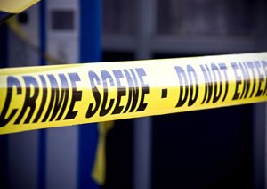 வீடுபுகுந்து கல்லூரி மாணவிக்கு வெட்டு: கஞ்சா போதை இளைஞர் கைது; இருவருக்கு வலை!